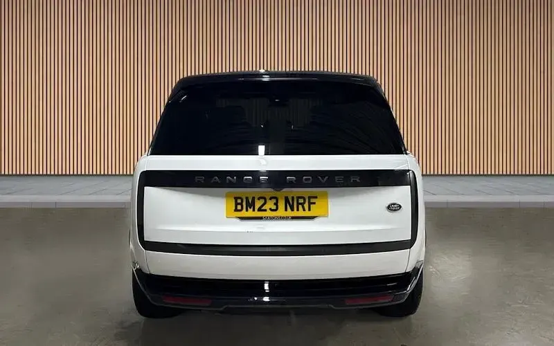 Used Land Rover Range Rover HSE 441 HP (324 kW) 2023 White SUV