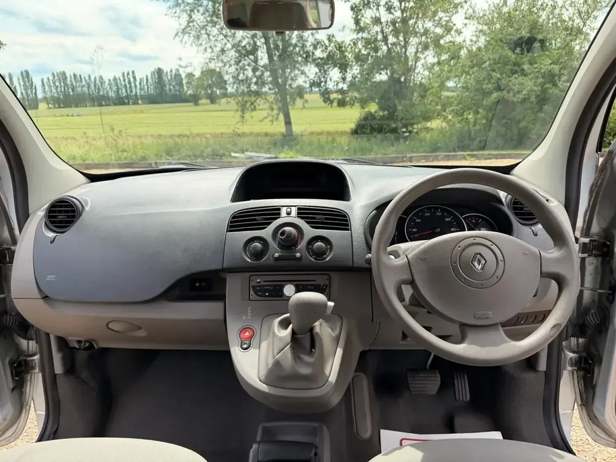 Used Renault Kangoo Expression 106 HP (77 kW) 2010 Grey MPV