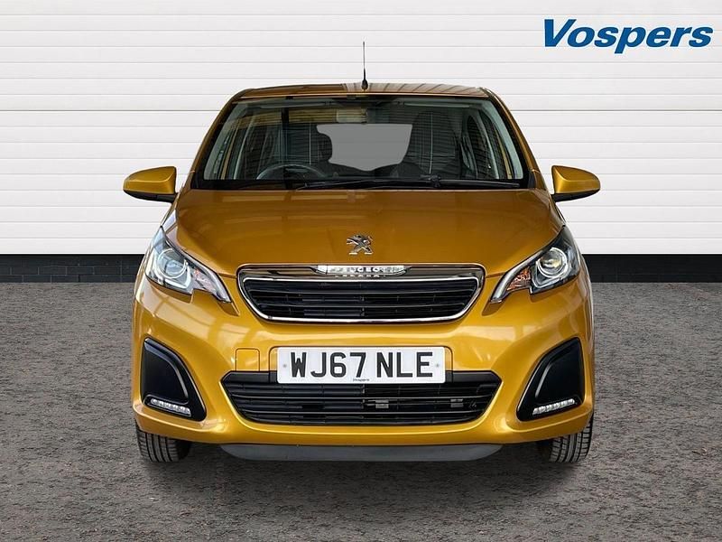 Used Peugeot 108 Active 67 HP (49 kW) 2018 Yellow Hatchback