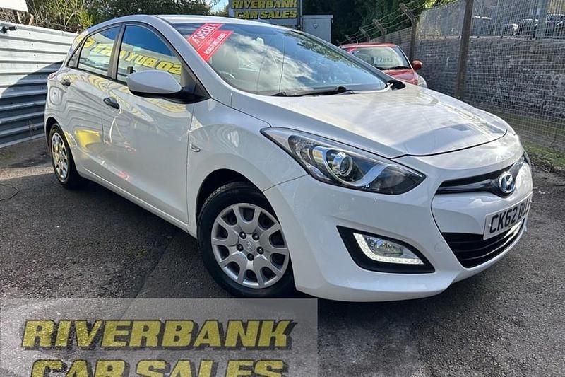 Used Hyundai i30 Classic 2012 White Hatchback