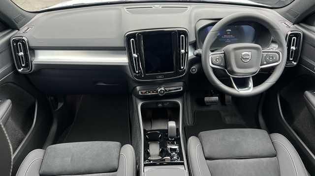 Used Volvo XC40 Plus 161 HP (118 kW) 2026 SUV