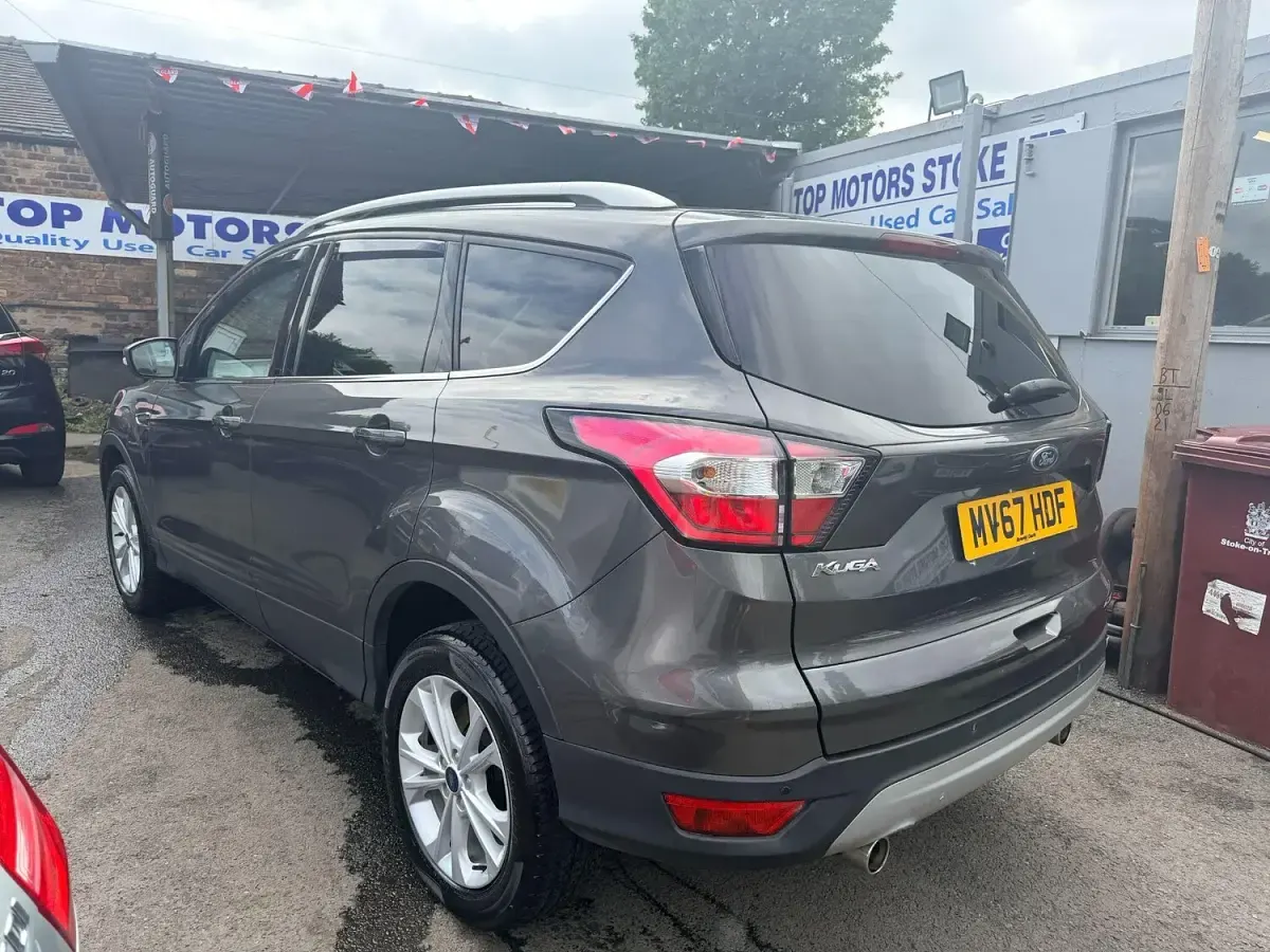 Used Ford Kuga Titanium 150 HP (110 kW) 2017 Grey SUV