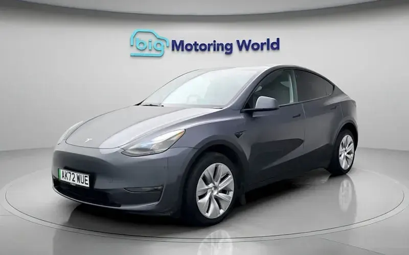 Used Tesla Model Y Long Range AWD 286 kW (389 HP) 2025 SUV