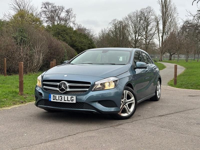 Used Mercedes A180 2013 Blue Hatchback