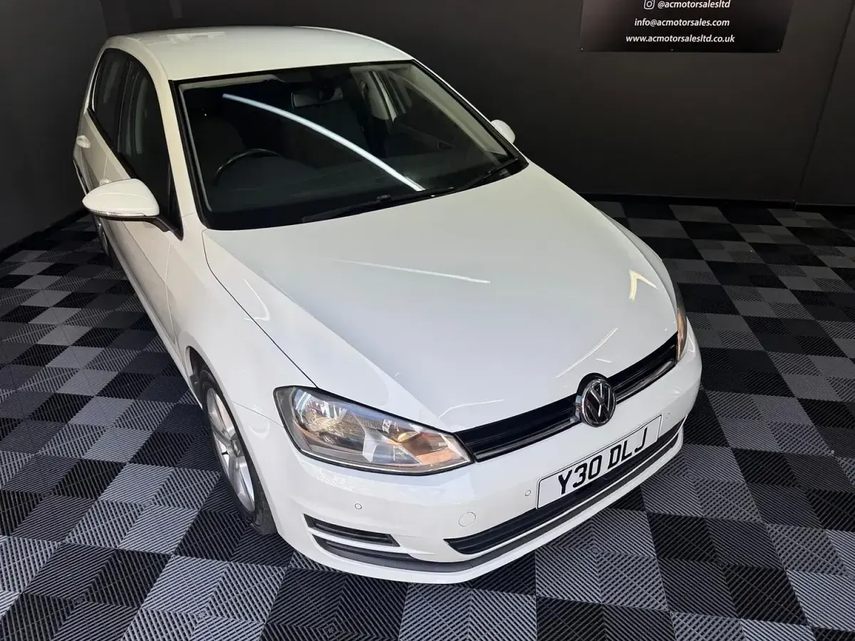 Used VW Golf VII Match 2015 White Hatchback