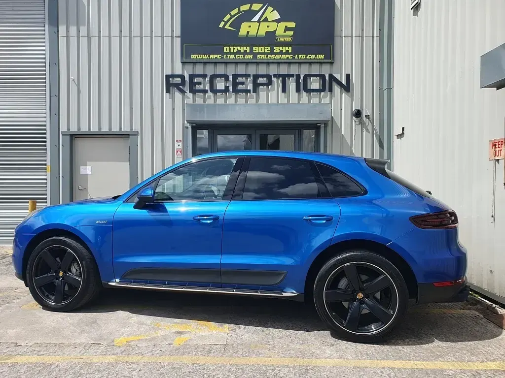 Used Porsche Macan S Diesel 254 HP (186 kW) 2016 Blue SUV
