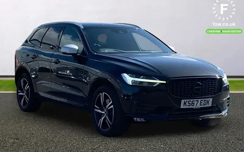 Used Volvo XC60 R-Design 235 HP (172 kW) 2019 SUV