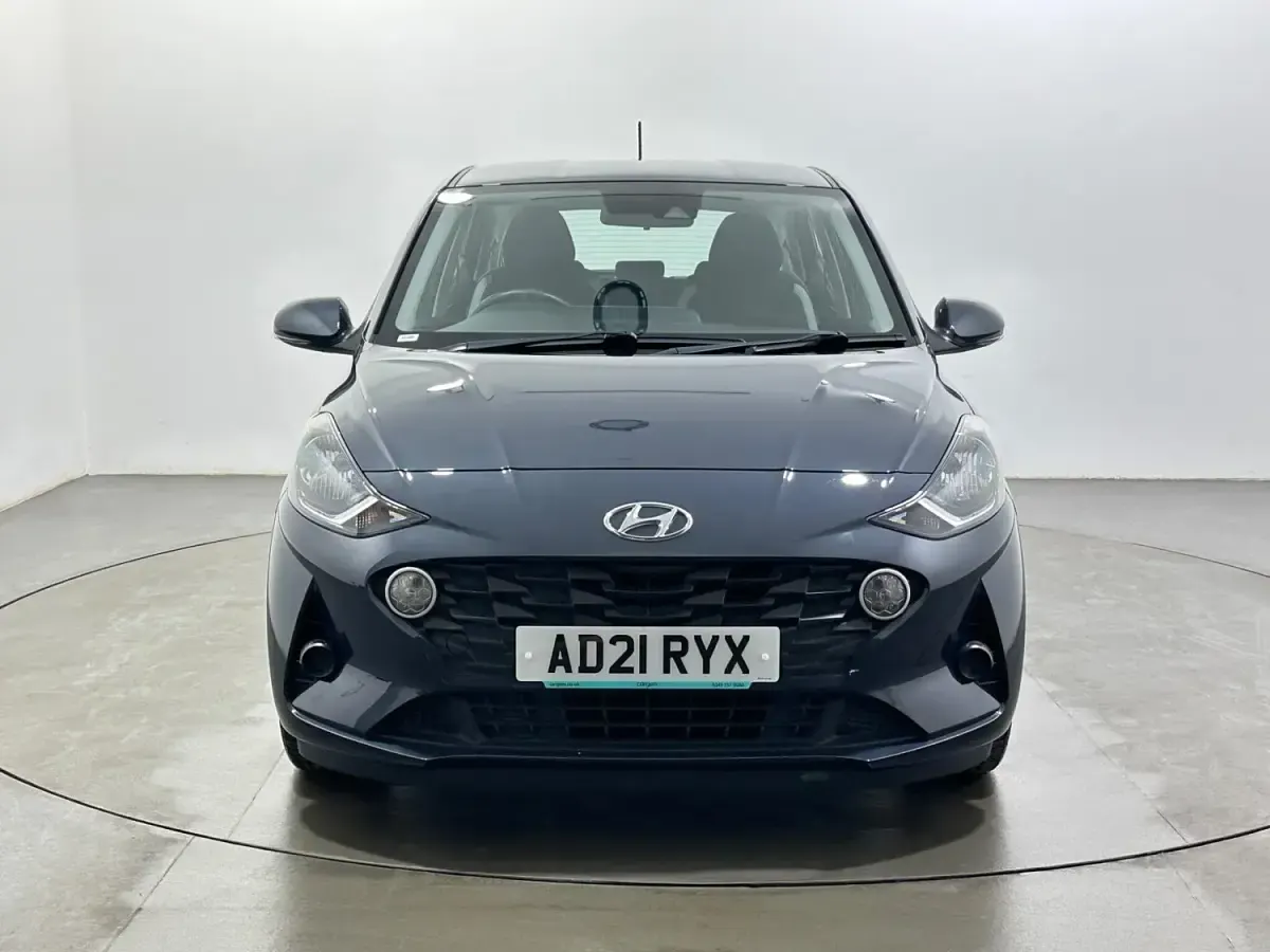 Usado Hyundai i10 SE 67 HP (49 kW) 2021 Cinzento Citadino