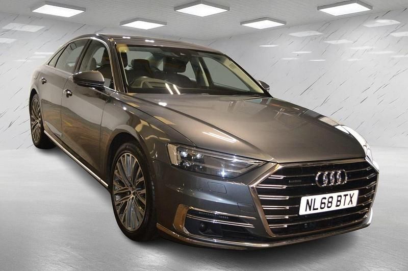 Used Audi A8 Comfort 286 HP (210 kW) 2018 Grey Sedan