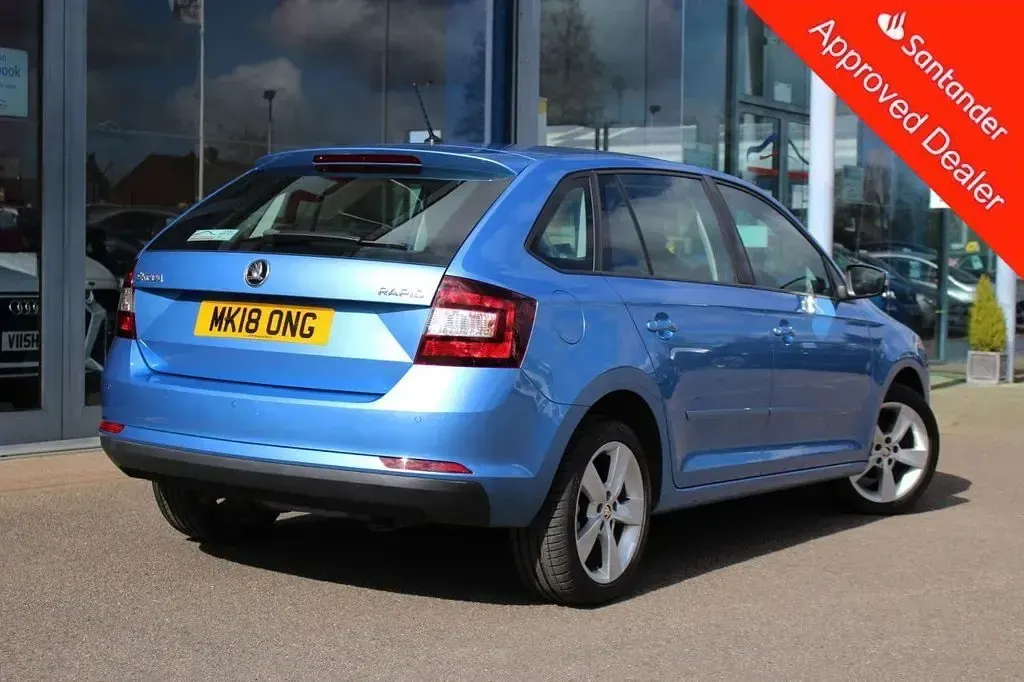 Used Skoda Rapid SE 95 HP (69 kW) 2018 Blue Hatchback