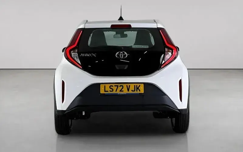 Used Toyota Aygo X PURE 72 HP (52 kW) 2025 SUV