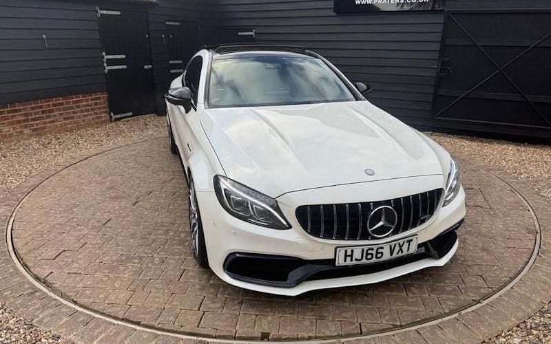 Usado Mercedes C63 AMG Premium 476 HP (350 kW) 2018 Coupé