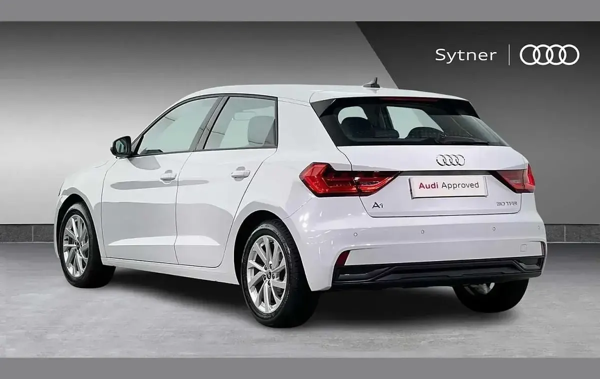 Used Audi A1 Sport 108 HP (79 kW) 2023 White SUV