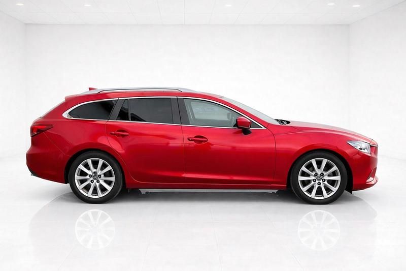 Usado Mazda 6 150 HP (110 kW) 2017 Vermelho Carrinha