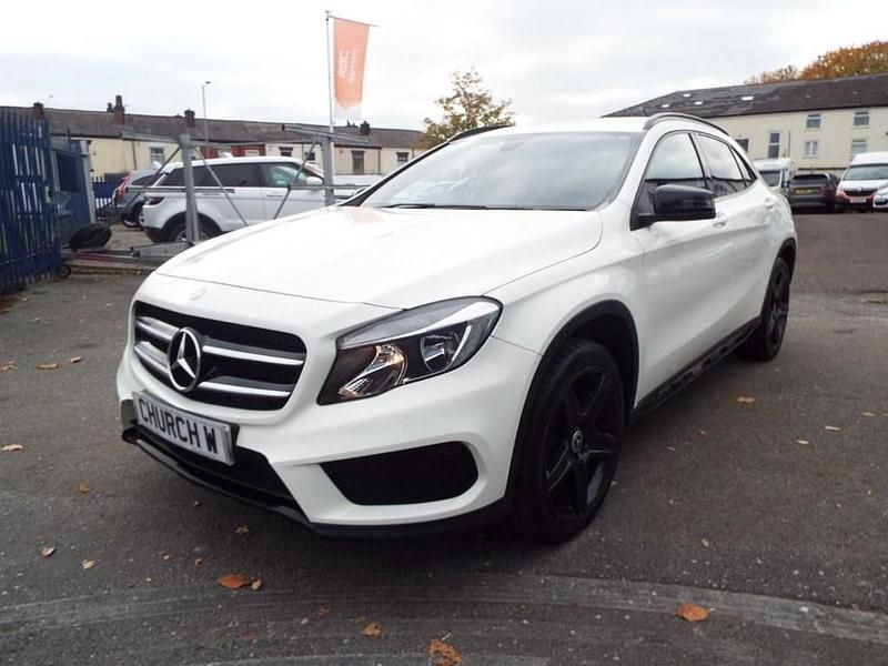 Used Mercedes GLA220 AMG line 177 HP (130 kW) 2015 White SUV