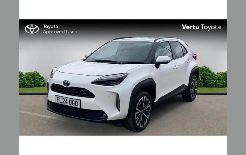 Used Toyota Yaris Cross 113 HP (83 kW) 2024 White SUV