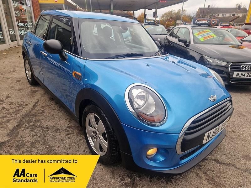 Blue Used 2015 Mini One D Hatch Hatchback | £3,995 (Fair price) - Image 1/4