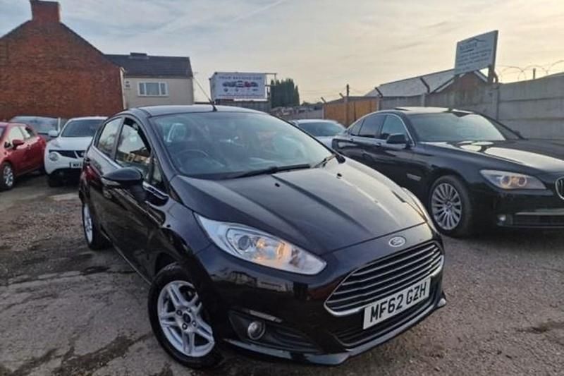 Black Used 2013 Ford Fiesta Zetec Hatchback | £2,975 (Fair price) - Image 1/1