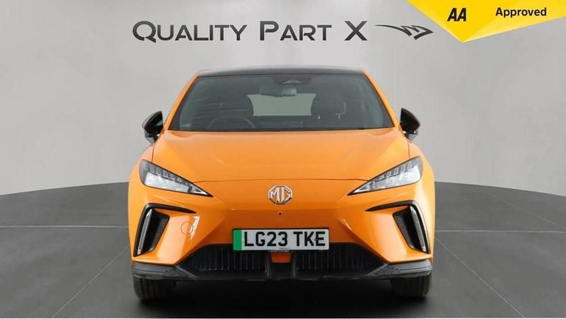 Used MG MG4 EV Trophy 150 kW (204 HP) 2023 Orange Hatchback
