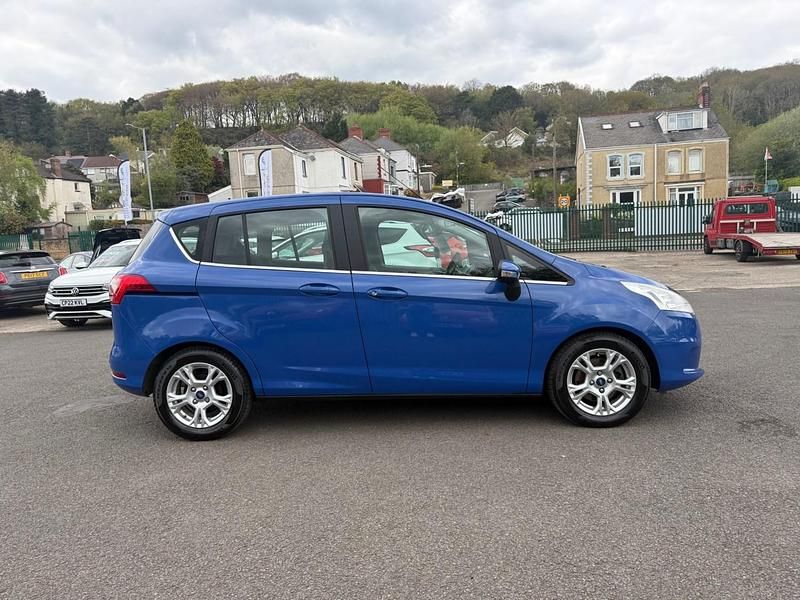 Used Ford B-MAX Zetec 2018 Blue MPV