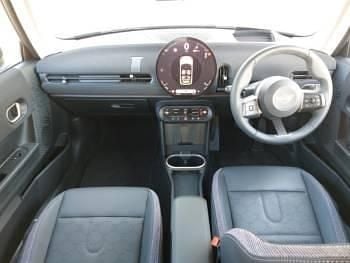 Used Mini Cooper Classic 204 HP (150 kW) 2024 Yellow Hatchback