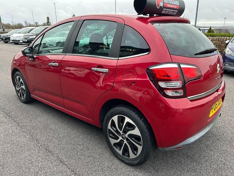 Używany Citroën C3 82 KM (60 kW) 2015 Czerwony Hatchback