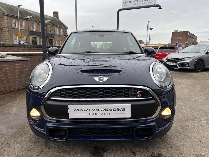 Begagnad Mini Cooper S Hatch 2015 Blå Halvkombi