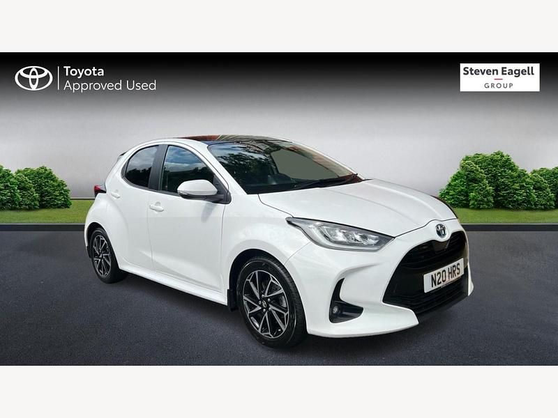 White Used 2023 Toyota Yaris Hybrid Design Hatchback | £15,909 (Good price) - Image 1/3