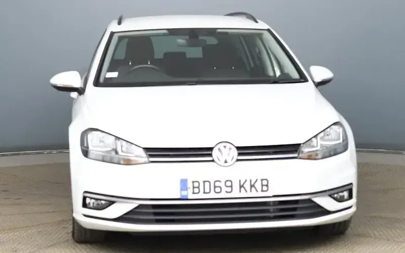Used VW Golf VII Match 116 HP (85 kW) 2019 White Estate