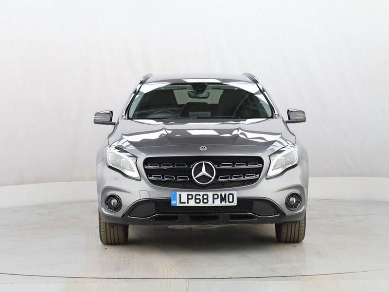 Used Mercedes GLA180 Urban 122 HP (89 kW) 2018 Grey SUV