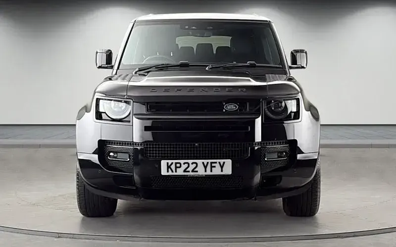 Used Land Rover Defender HSE Dynamic 249 HP (183 kW) 2025 SUV