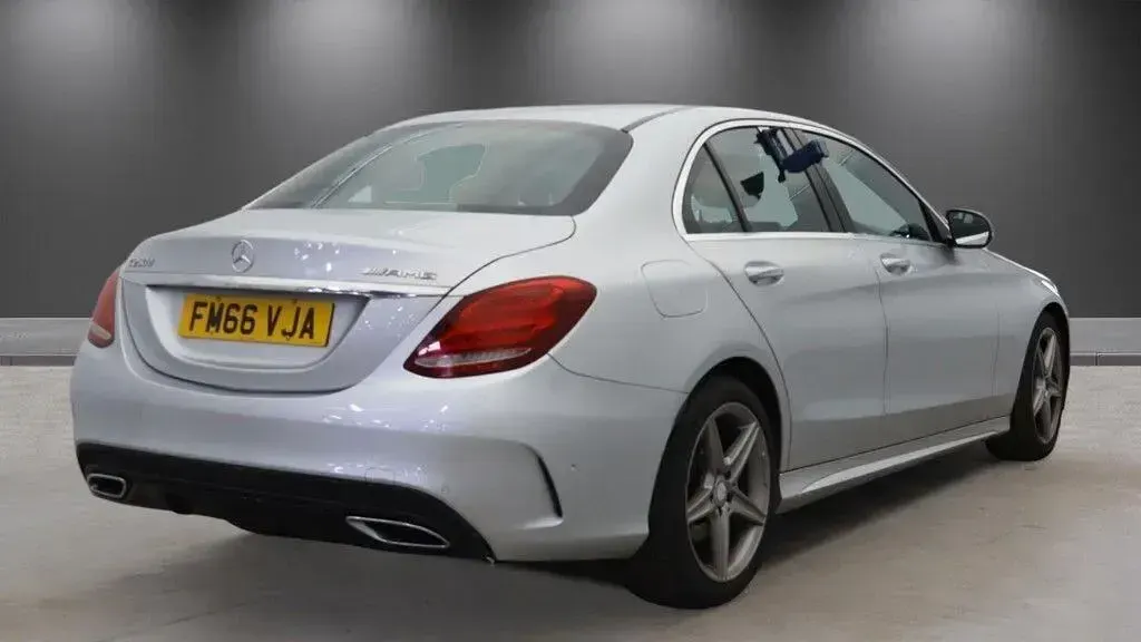 Begagnad Mercedes C250 AMG line 204 HK (150 kW) 2017 Silver Sedan