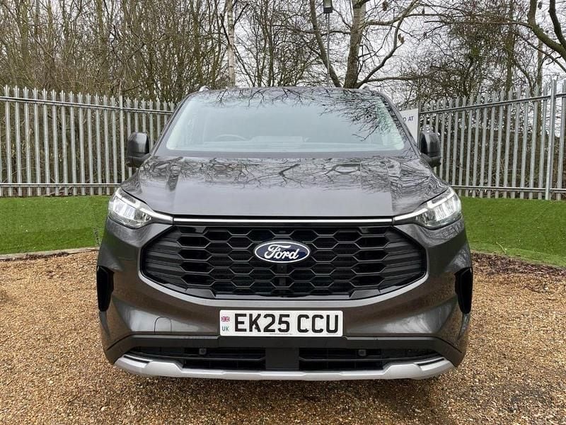 Used Ford Tourneo Active 170 HP (125 kW) 2025 Grey MPV