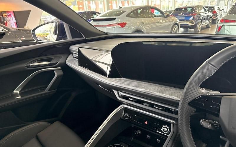 New Audi Q5 S-Line 204 HP (150 kW) 2025 SUV