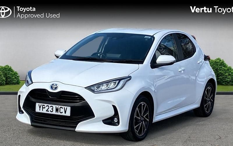 Used Toyota Yaris Hybrid Design 116 HP (85 kW) 2026 Hatchback