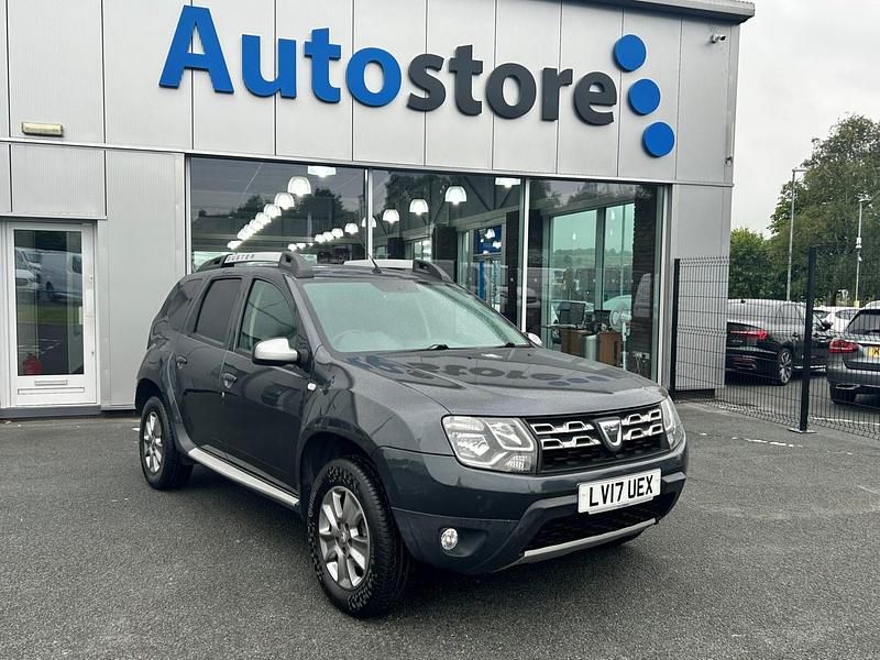 Grey Used 2017 Dacia Duster Lauréate SUV | £7,250 (Fair price) - Image 1/4