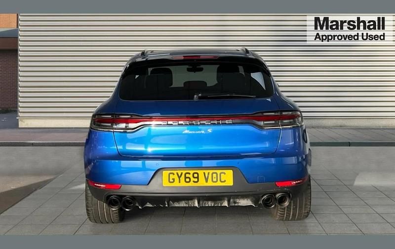 Used Porsche Macan S 348 HP (255 kW) 2019 Blue SUV