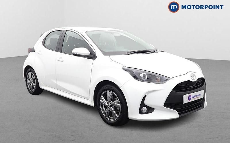 White Used 2024 Toyota Yaris Hybrid Hatchback | £17,599 (Good price) - Image 1/4