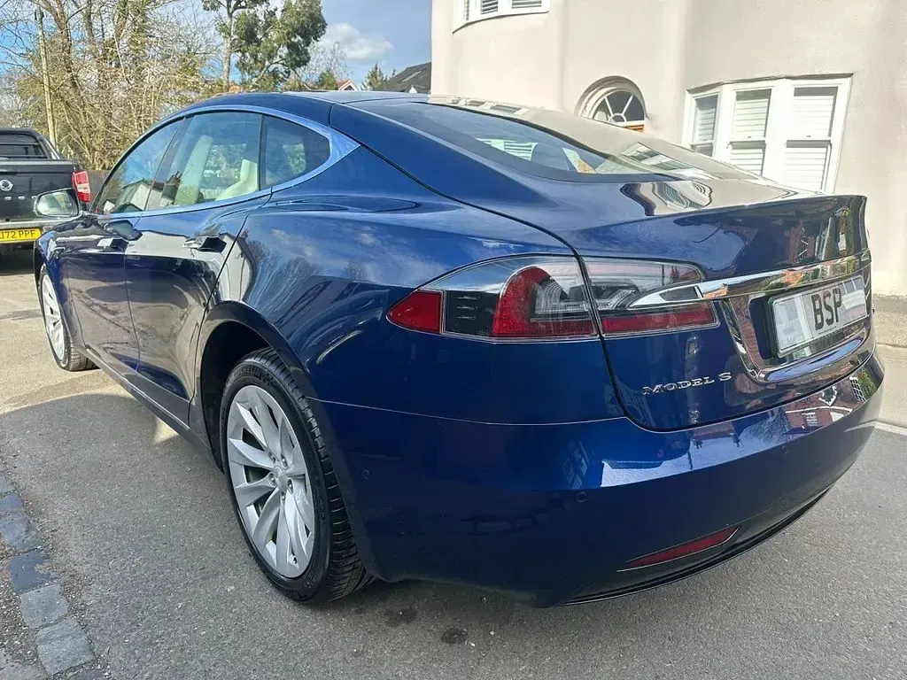 Used Tesla Model S 386 kW (525 HP) 2017 Blue Hatchback