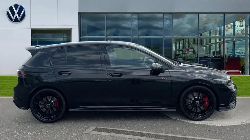 New VW Golf VIII GTI Clubsport 300 HP (220 kW) 2026 Black Hatchback