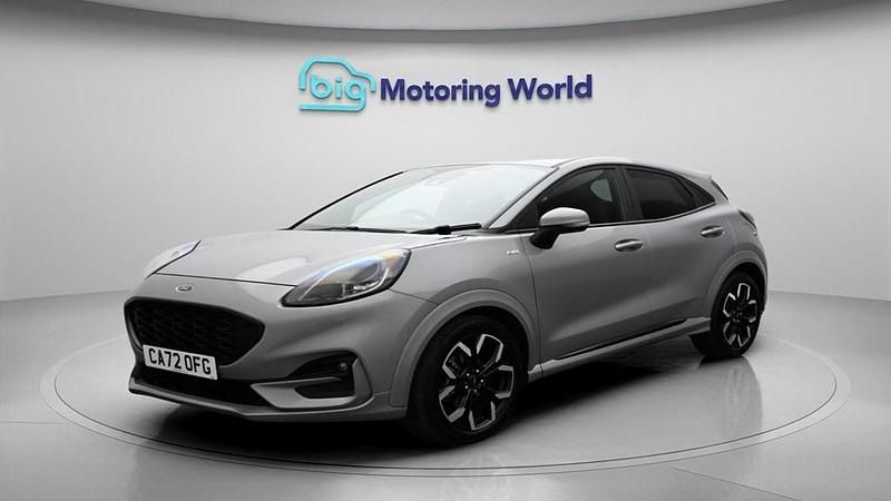 Usado Ford Puma ST-Line X 155 HP (114 kW) 2023 Prateado SUV