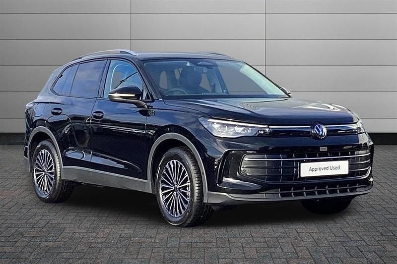 New VW Tiguan Match 150 HP (110 kW) 2026 Grenadilla black SUV