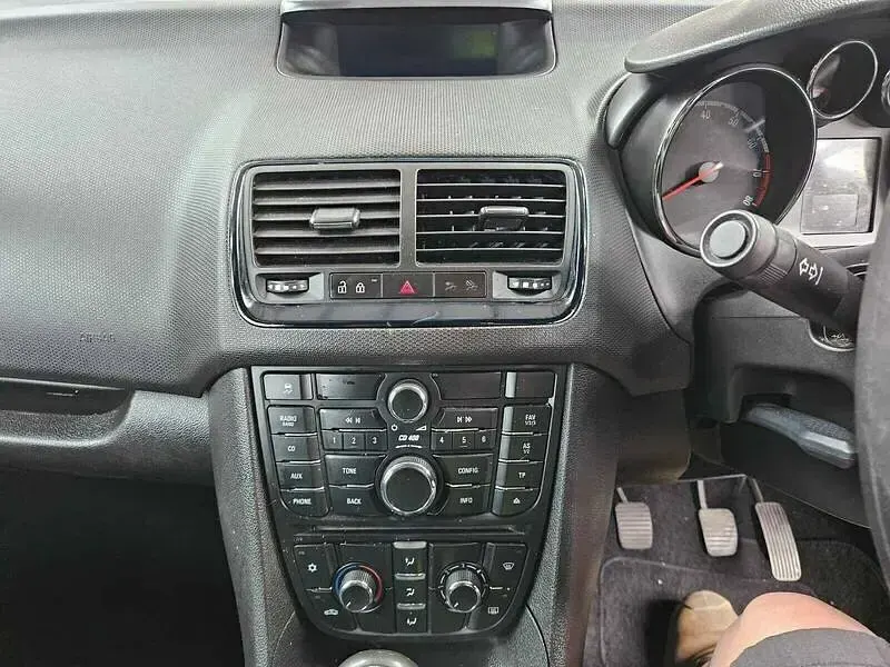 Used Vauxhall Meriva Excite 118 HP (86 kW) 2012 Black MPV
