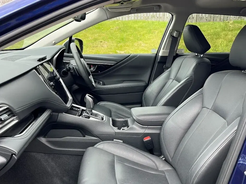 Used Subaru Outback 180 HP (132 kW) 2025 Blue Estate