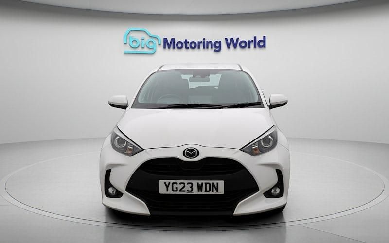 Usado Mazda 2 116 HP (85 kW) 2023 Branco Citadino