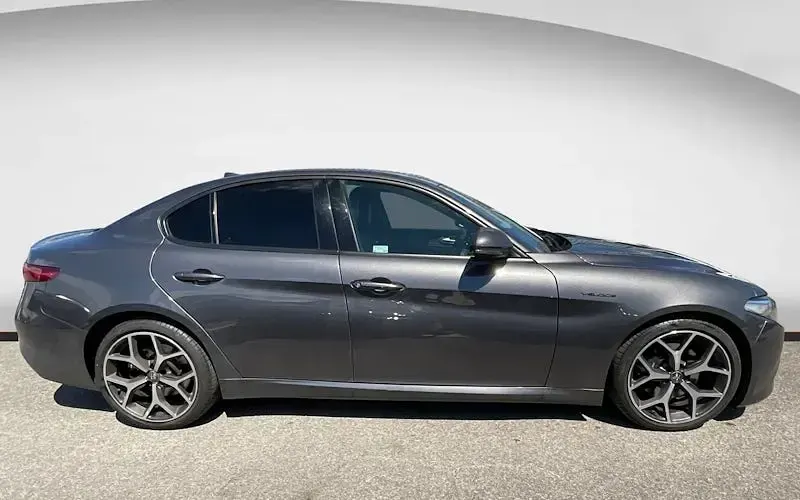 Used Alfa Romeo Giulia Veloce 280 HP (205 kW) 2021 Grey Sedan