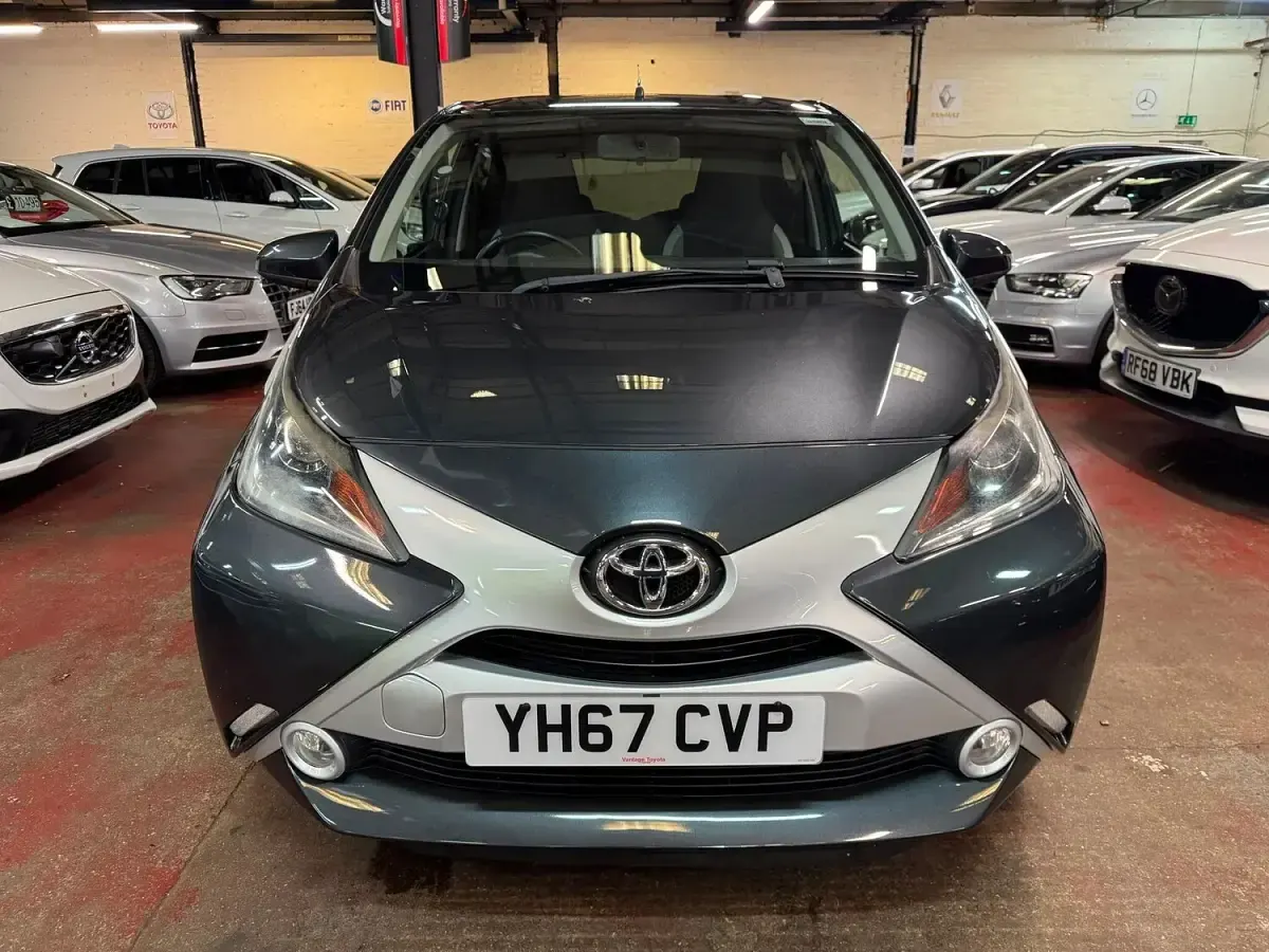 Used Toyota Aygo x-style 69 HP (50 kW) 2017 Grey Hatchback