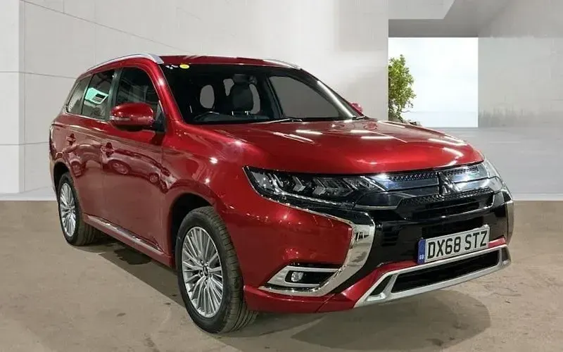 Used Mitsubishi Outlander P-HEV 177 HP (130 kW) 2018 Estate