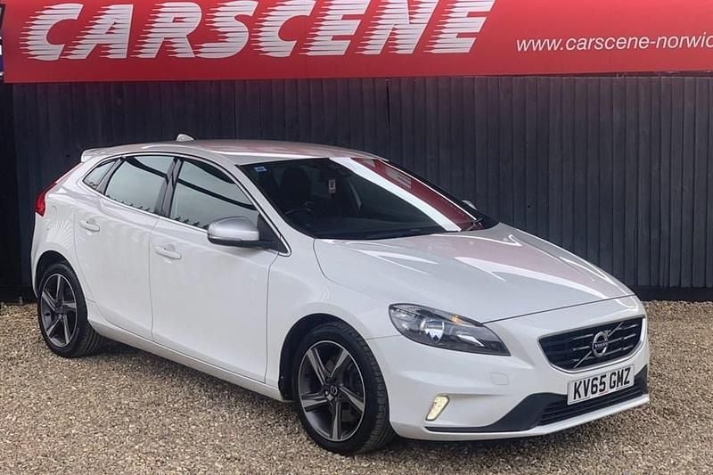 White Used 2015 Volvo V40 R-Design Estate | £6,999 (Fair price) - Image 1/1
