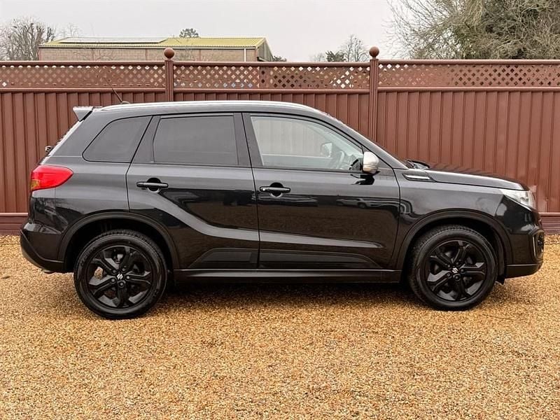 Used Suzuki Vitara 140 HP (102 kW) 2016 Black SUV